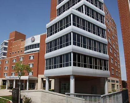 واترلو Hotel Laurier - King Street Residence المظهر الخارجي الصورة